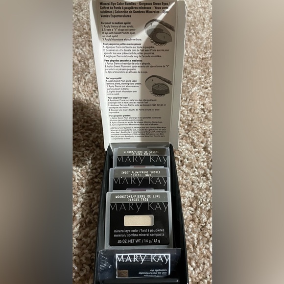 Mary Kay mineral eye color bundle - Picture 3 of 6